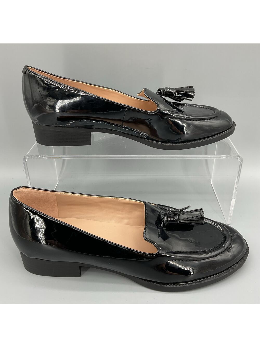 NEW Bandolino Women’s Linzer Patent Tassel Loafer Black Size 6M